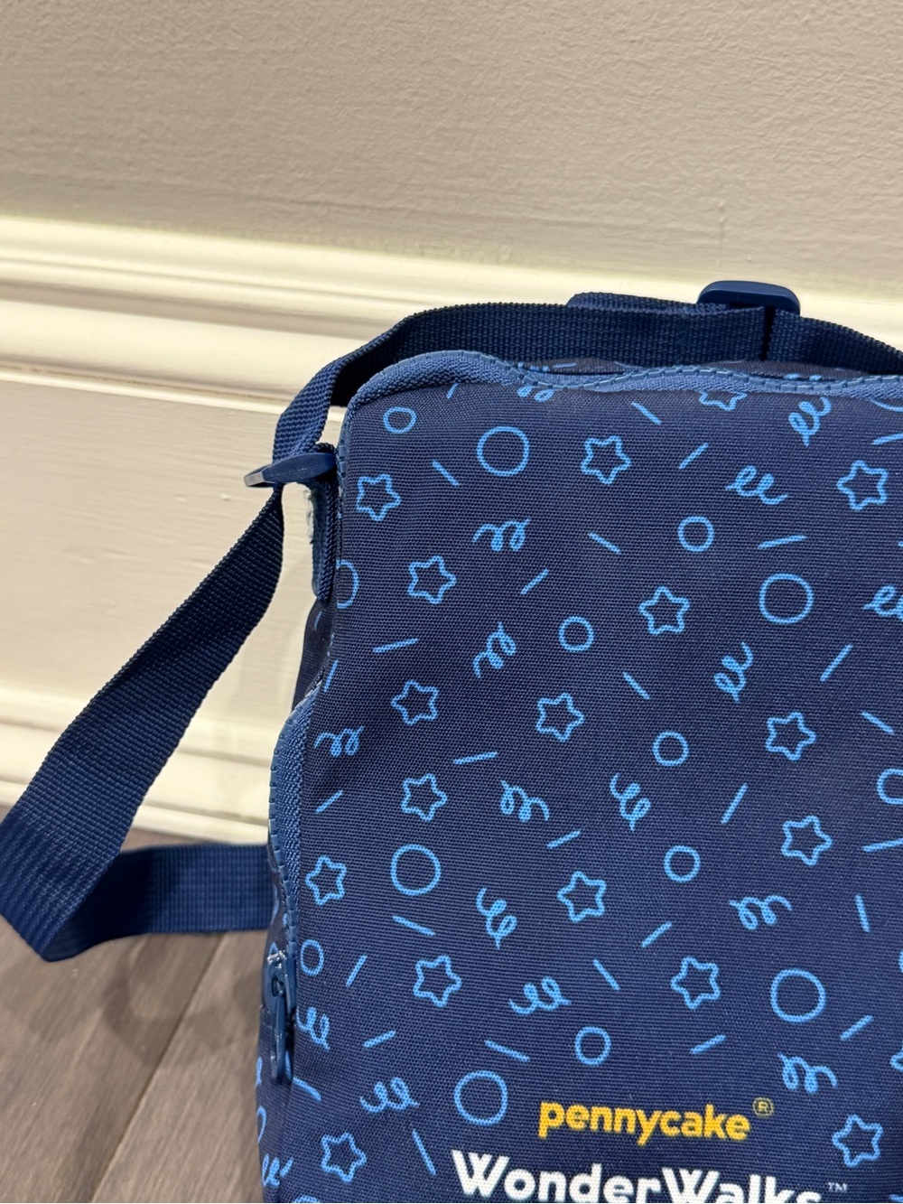 NWT Pennycake WonderWalks Kids Navy Patterned Crossbody Bag with Activities Toy - Picture 3 of 4